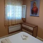 Nedo Apartment *